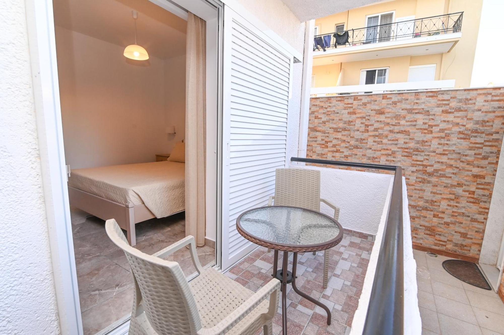 Sindy'S House Apartamento Ampavris Exterior foto